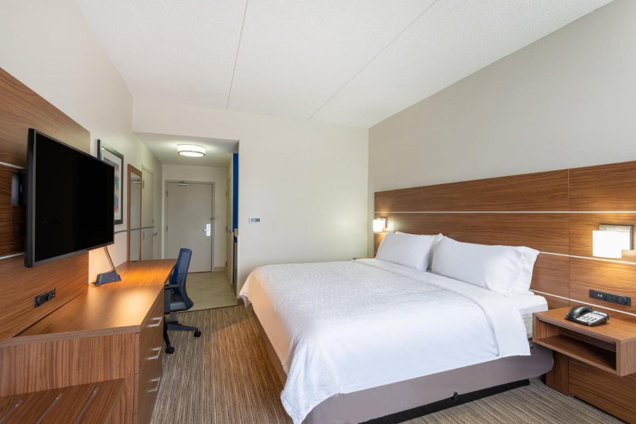 Express By Ihg Hotel