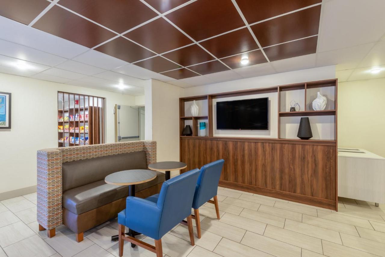 Express By Ihg Hotel