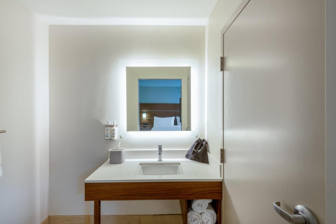 Express By Ihg Vermilion